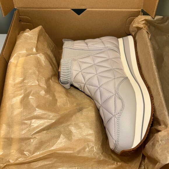 Teva Women's ReEmber Mid Platform Boot - Picture 14 of 15